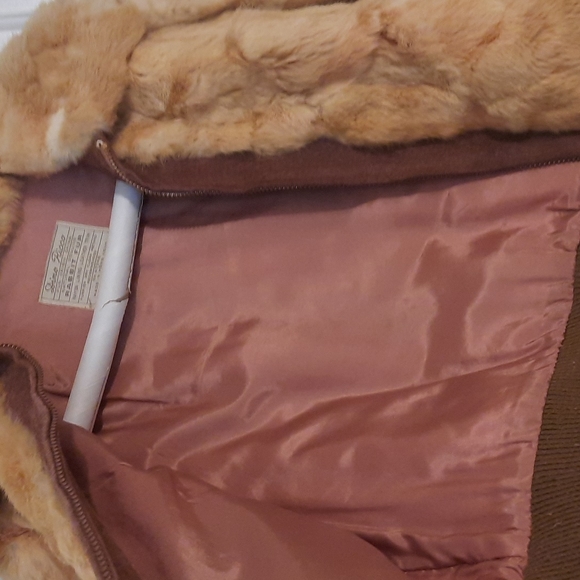 Beautiful tan and browns Vintage Rabbit Fur 1970's Jacket - Picture 4 of 8
